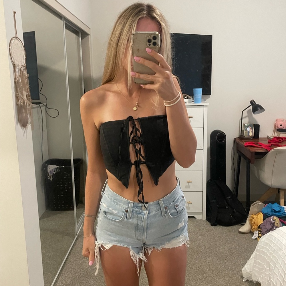 Black tie up top